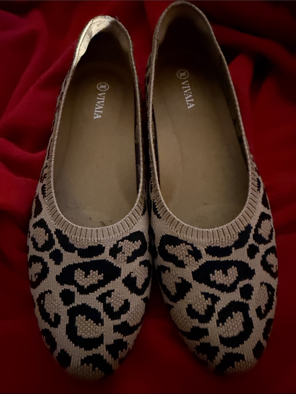 VIVALA Almond Toe Ballet Flats Beige and Black Leopard Knit Comfort Size 8.5